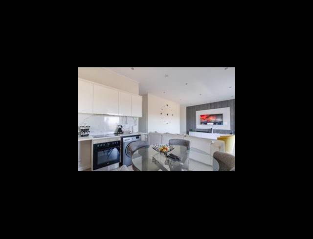 2 BEDROOM APARTMENT FOR SALE IN SANDOWN